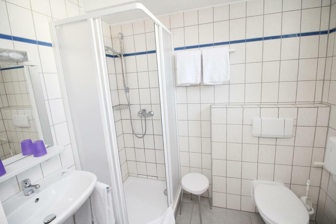 Hotel Pension Koeberl Munich Exterior photo