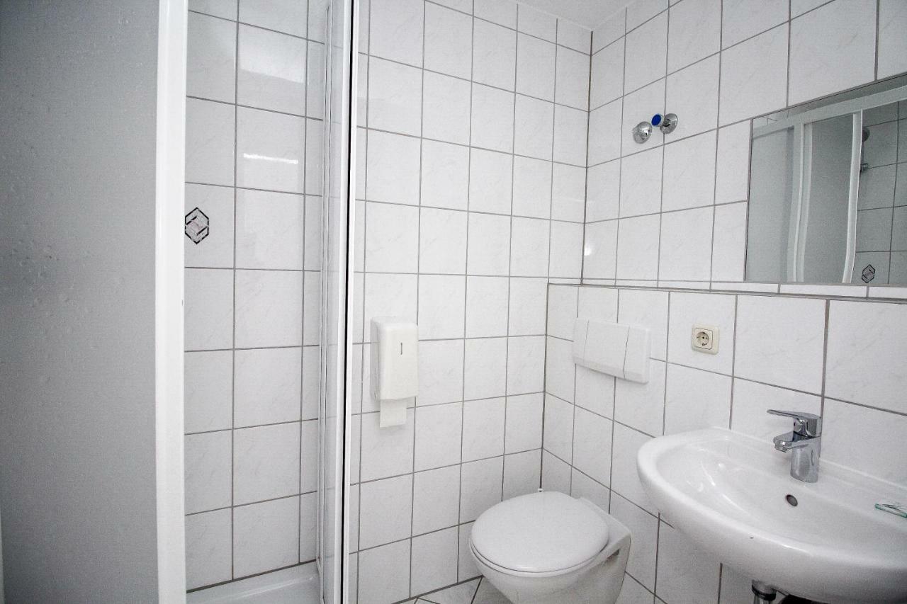 Hotel Pension Koeberl Munich Exterior photo