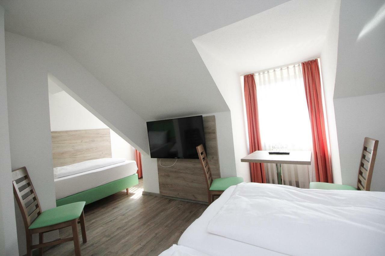 Hotel Pension Koeberl Munich Exterior photo
