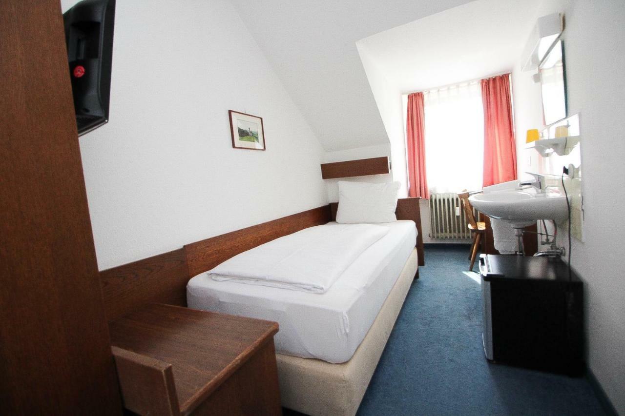 Hotel Pension Koeberl Munich Exterior photo
