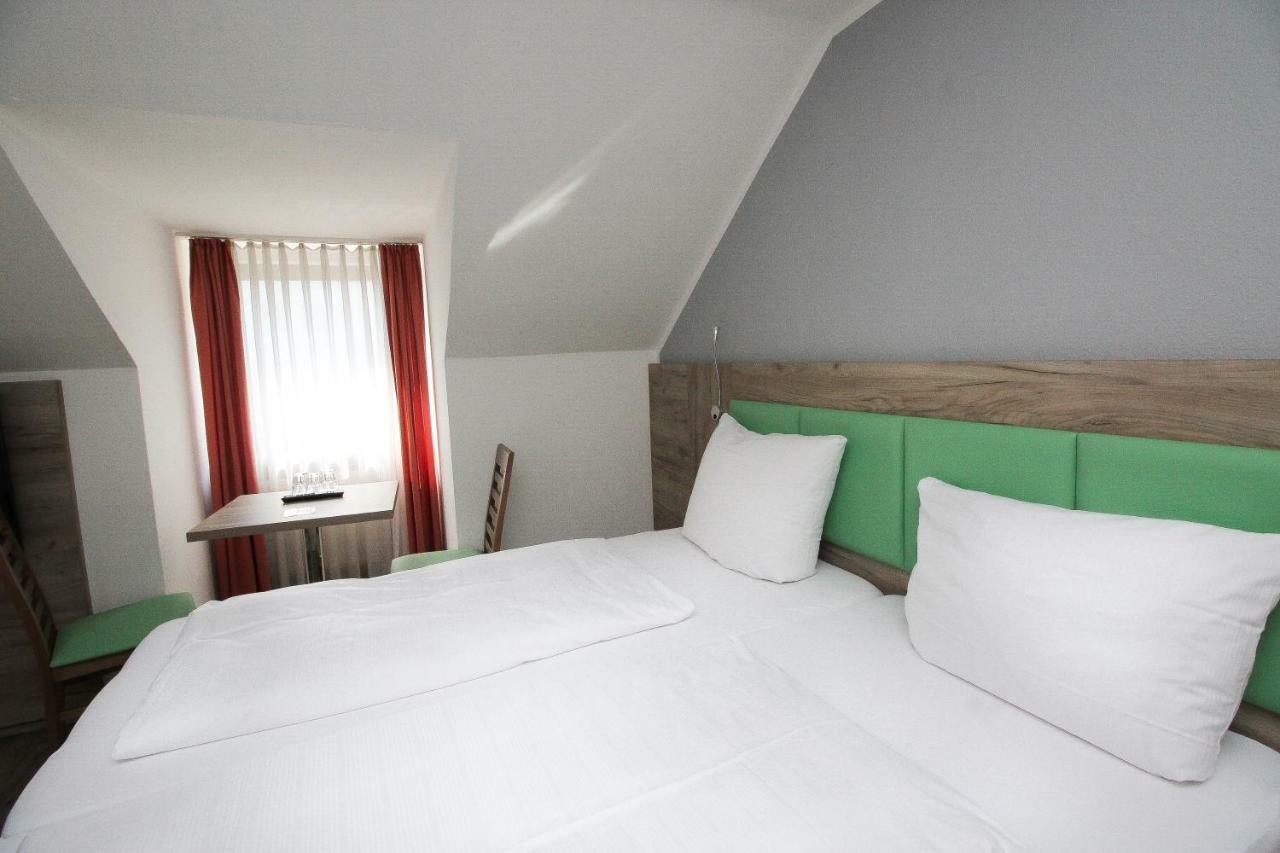 Hotel Pension Koeberl Munich Exterior photo