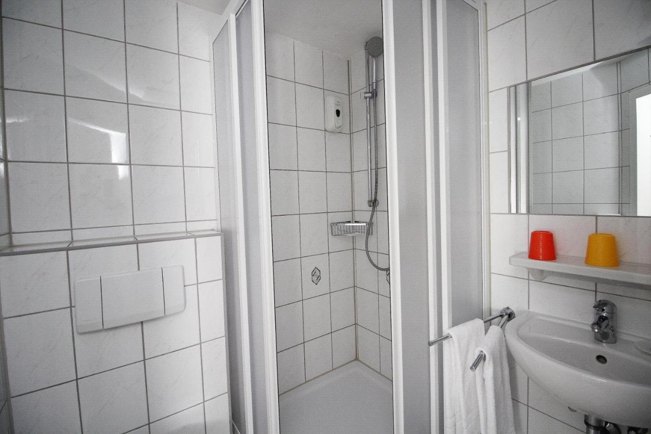Hotel Pension Koeberl Munich Exterior photo